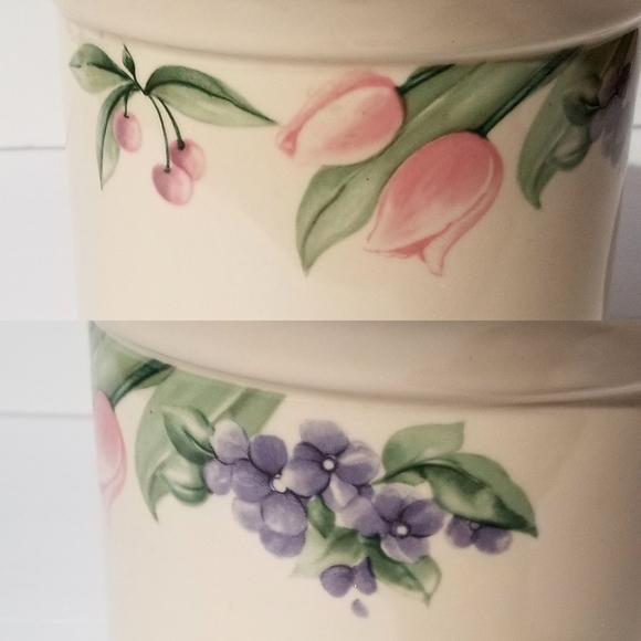 Vintage Pfaltzgraff Garden Party medium canister - Picture 3 of 3